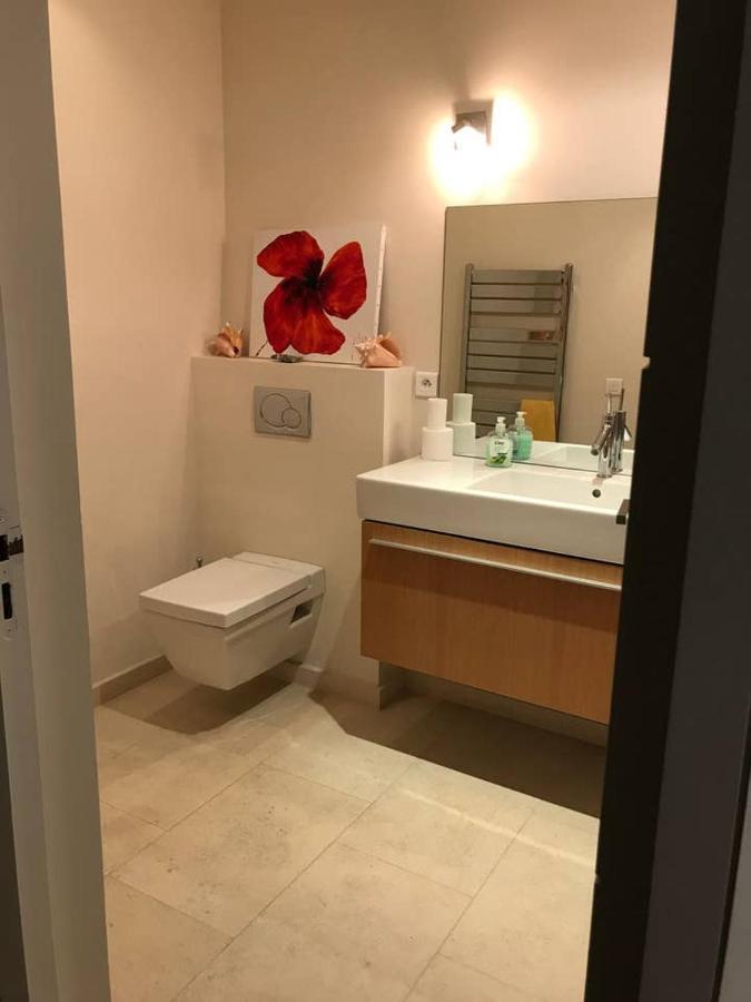 Independent One Bedroom Apartment アンティーブ エクステリア 写真